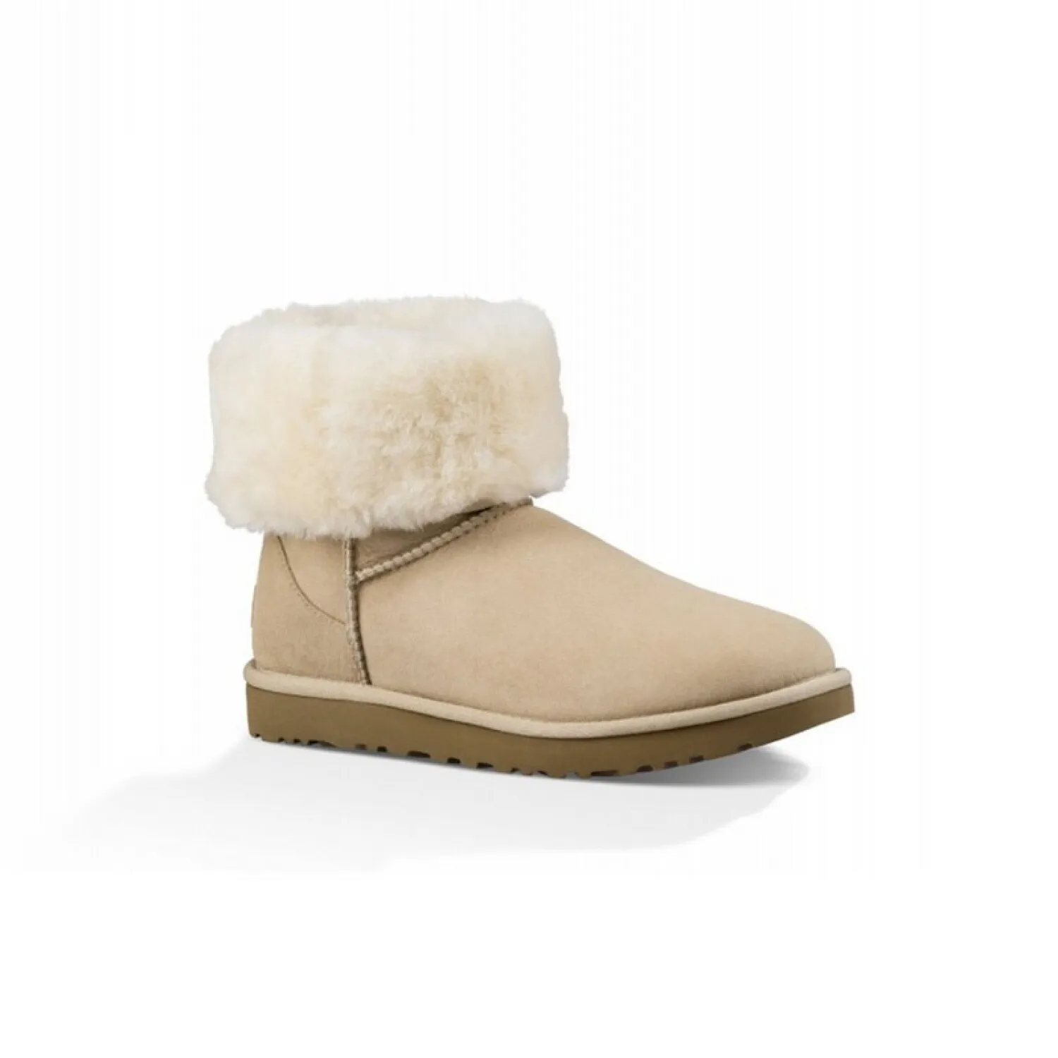 BOTAS UGG CLASSIC SHORT II  BEIGE