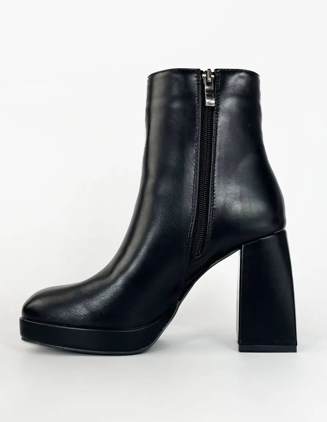 Botin negro | Magaluf X