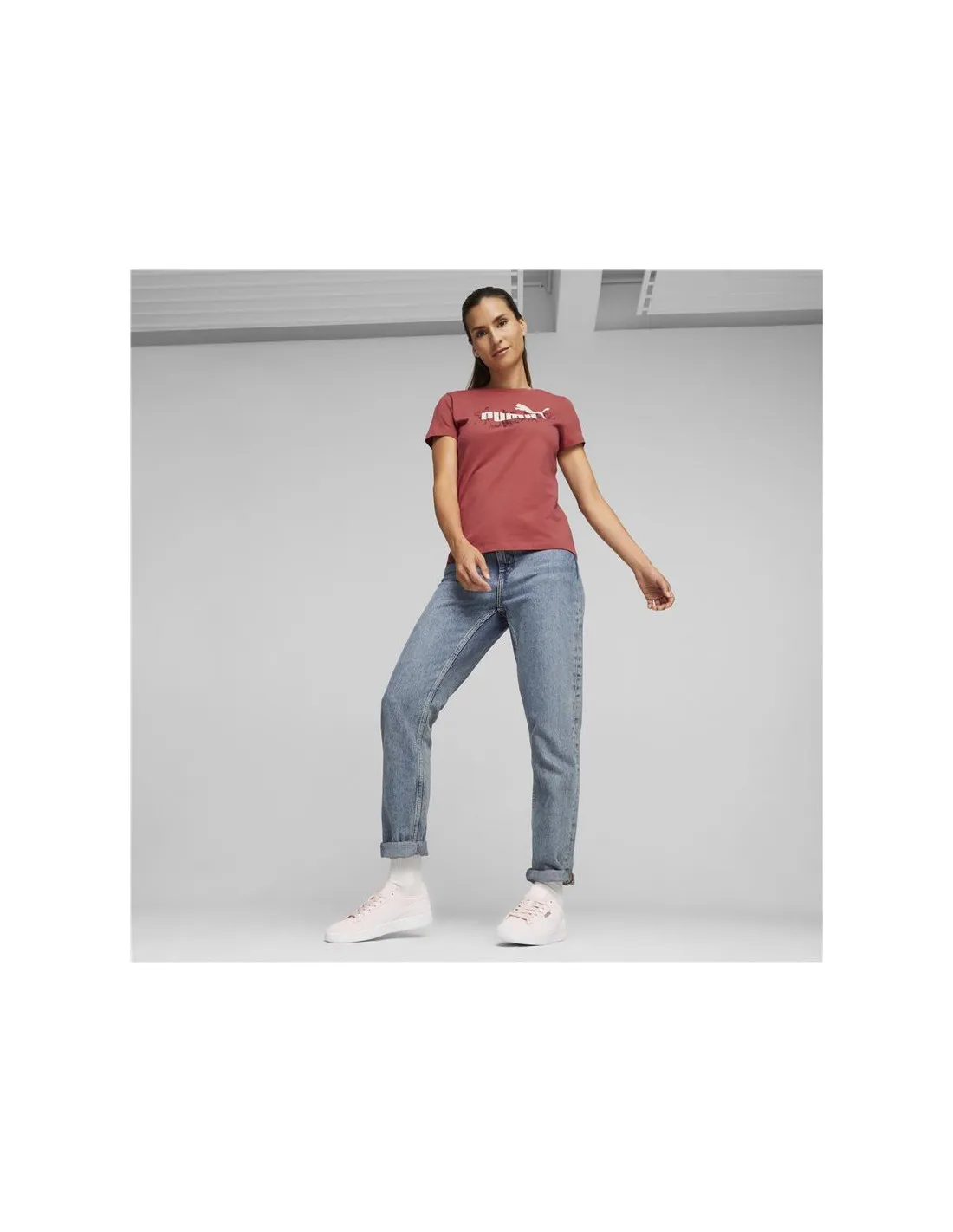 Camiseta Puma Ess+ Floral Vibes Granate Mujer