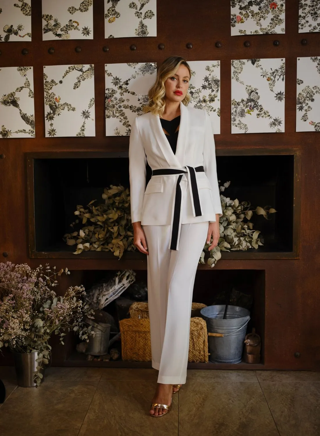 Chaqueta blanca anudada