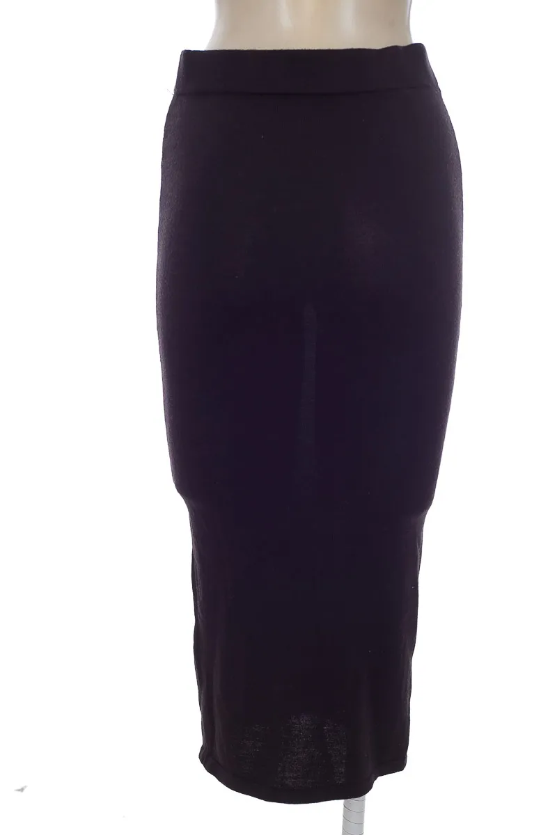 FALDA COLOR NEGRO  ZARAKNIT