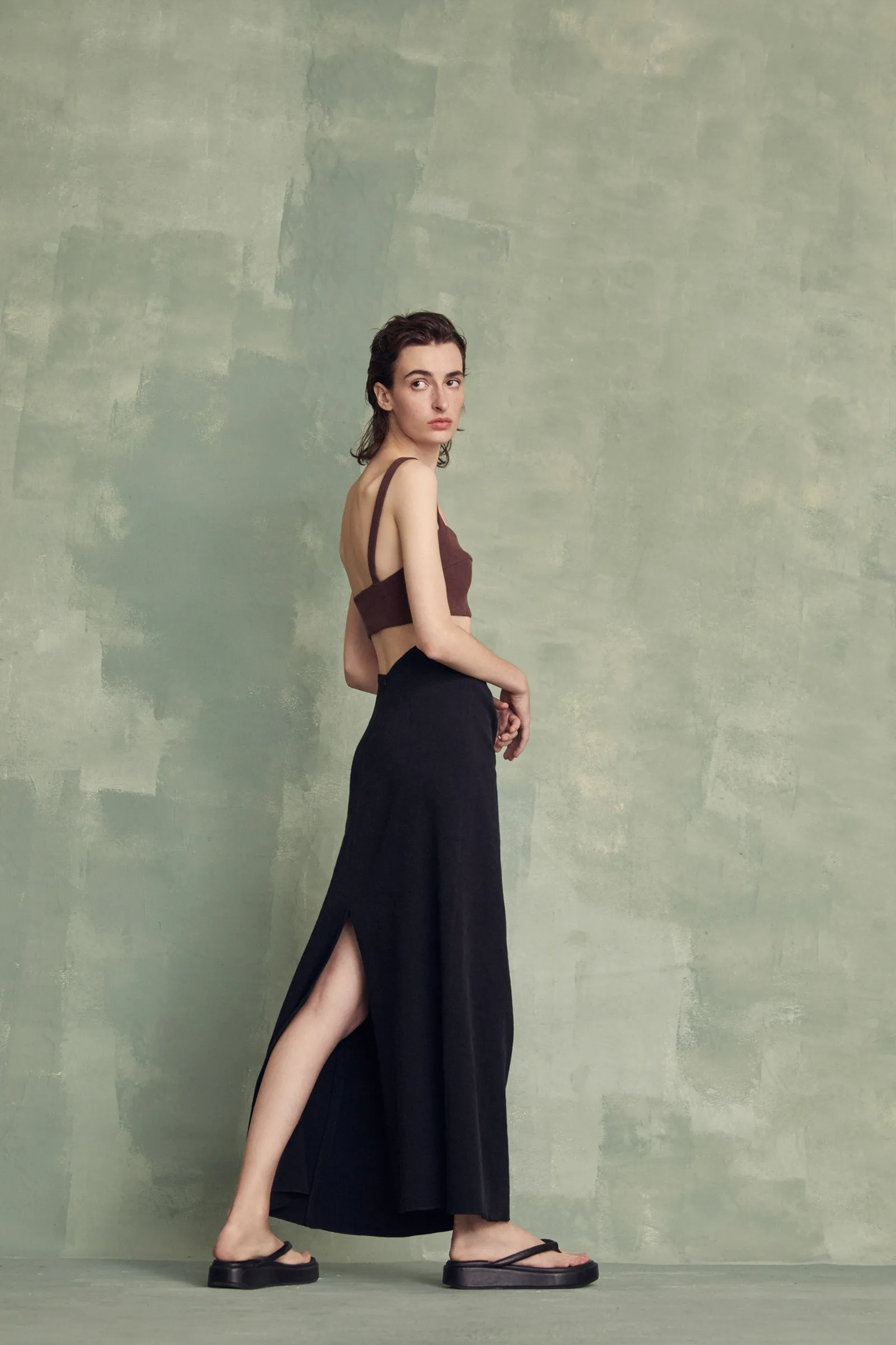 Geisha, black platform flip flops