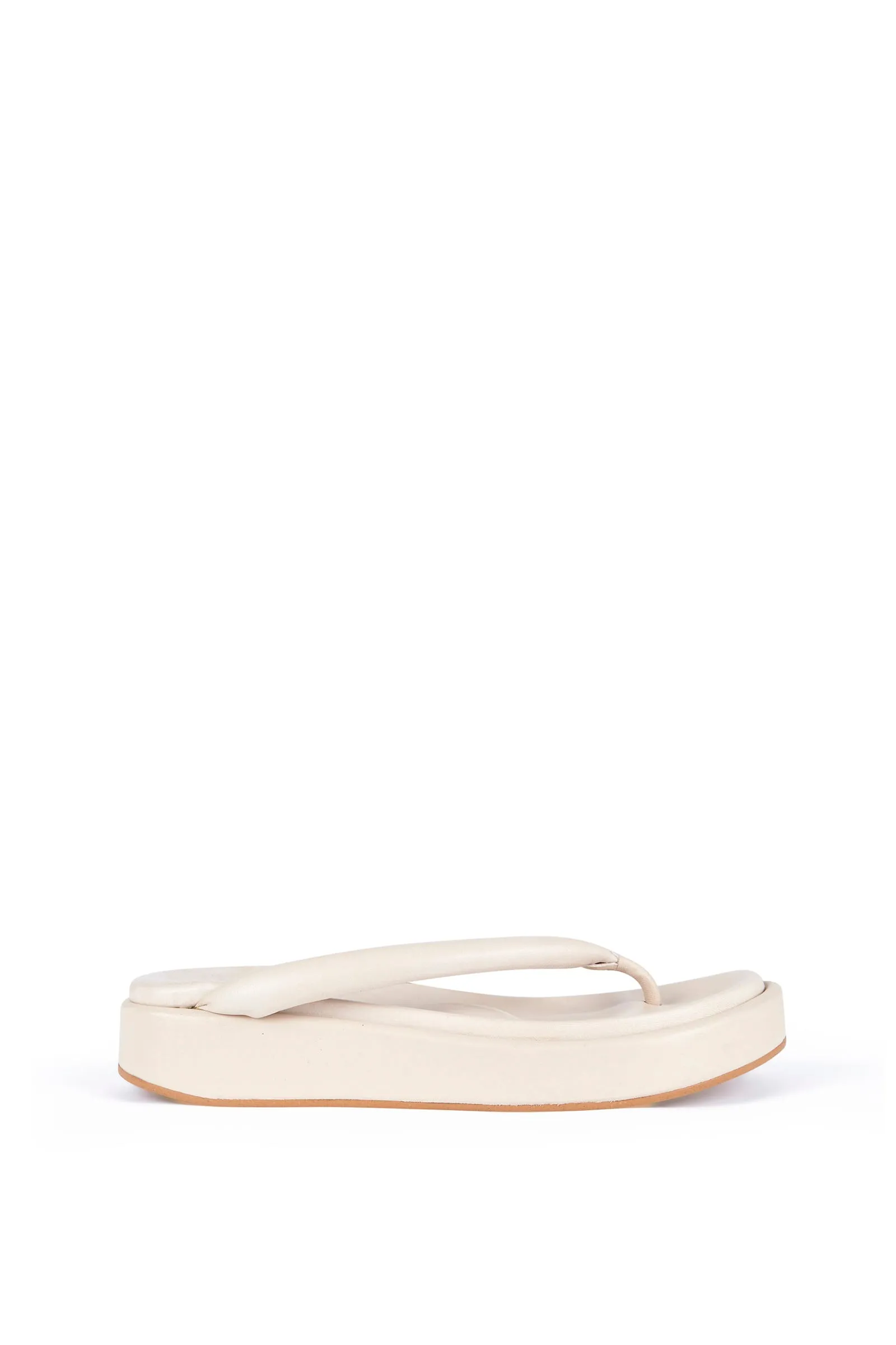 Geisha, ecru platform flip flops