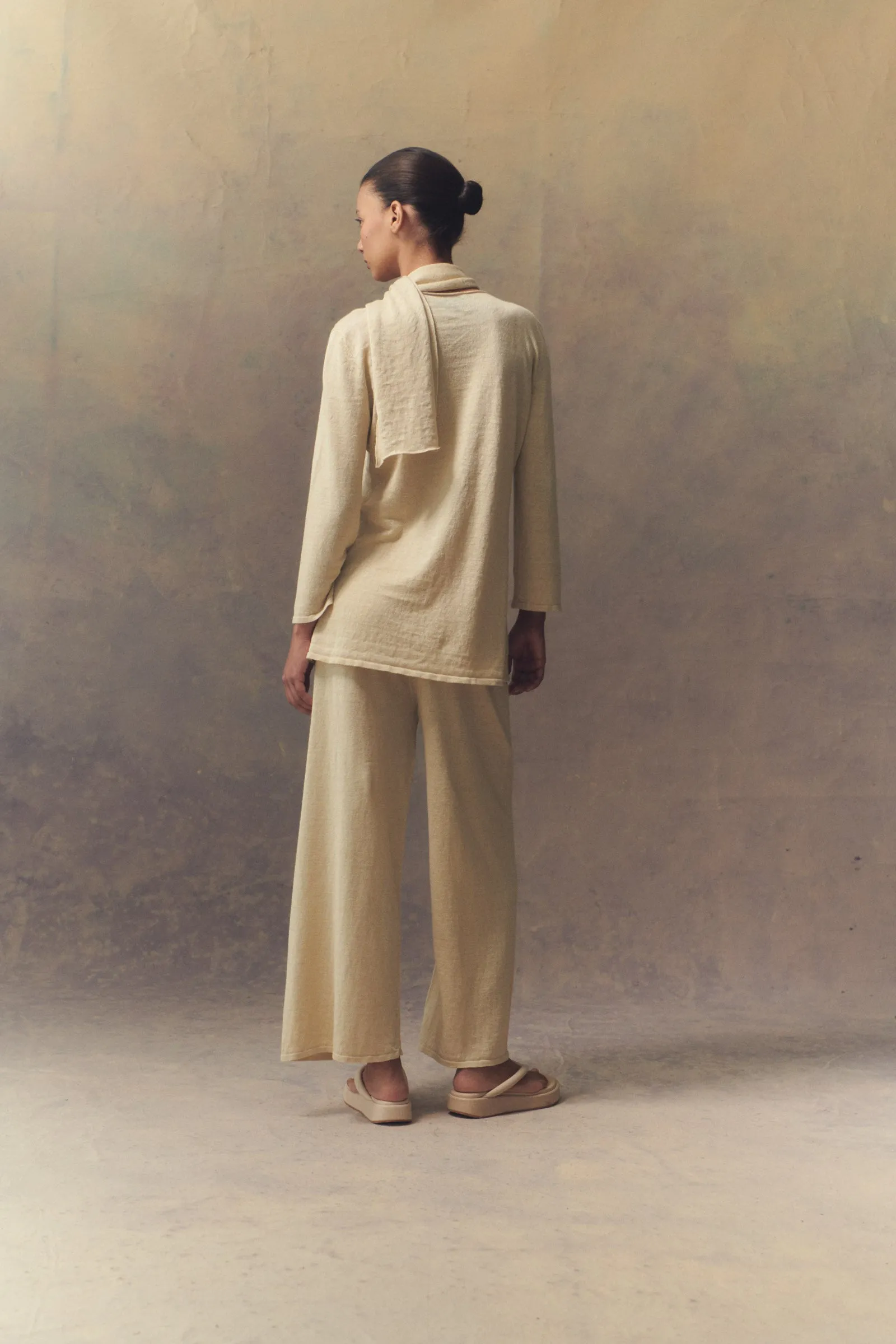 Geisha, ecru platform flip flops