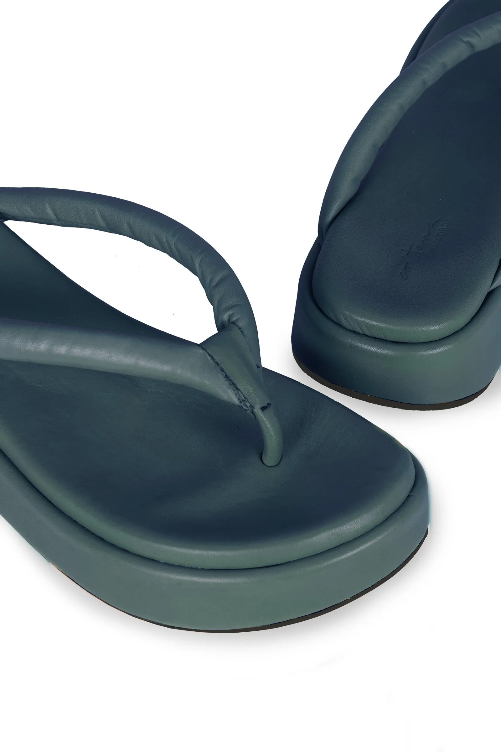 Geisha, ocean green platform flip flops
