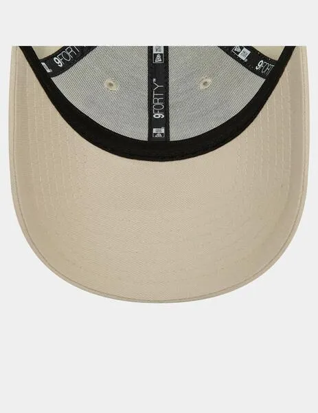 GORRA NEW ERA 940 WHITE CROWN PITPIR IVORY/ASH BROWN