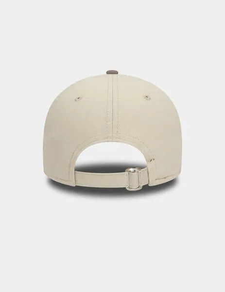 GORRA NEW ERA 940 WHITE CROWN PITPIR IVORY/ASH BROWN