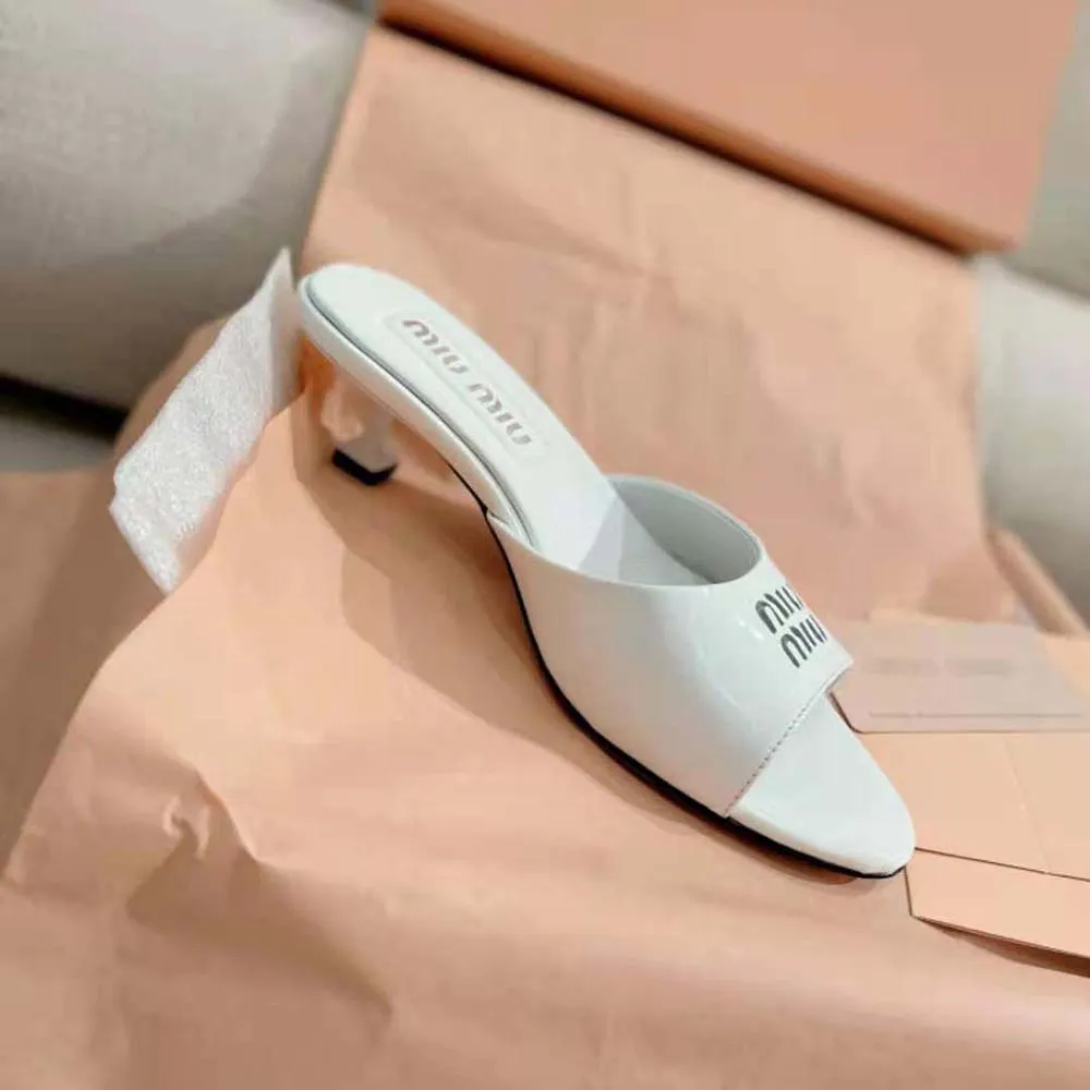 MIU MIU SANDALIAS MUJER CHAROL CON TACóN 45 MMBLANCO
