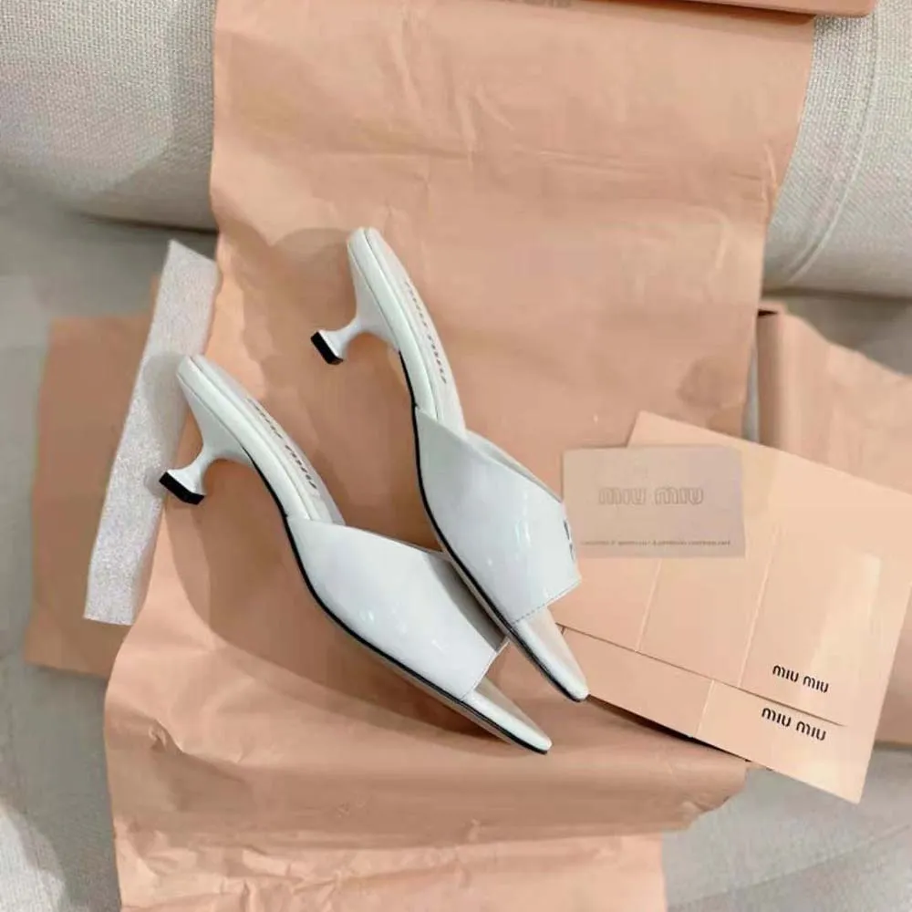 MIU MIU SANDALIAS MUJER CHAROL CON TACóN 45 MMBLANCO