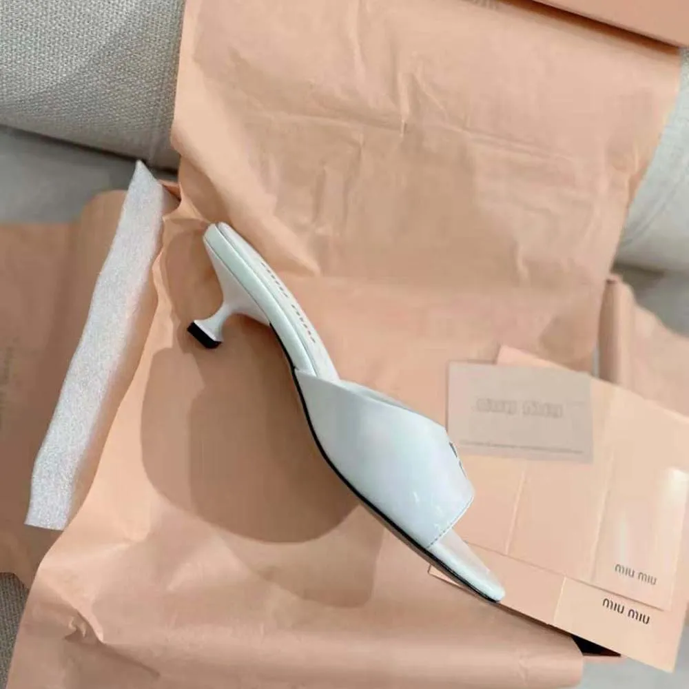 MIU MIU SANDALIAS MUJER CHAROL CON TACóN 45 MMBLANCO