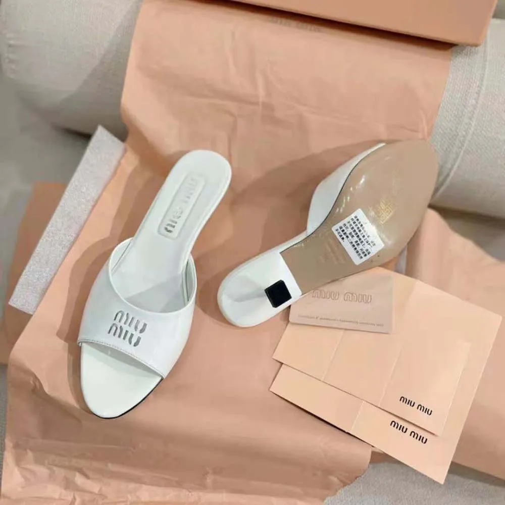MIU MIU SANDALIAS MUJER CHAROL CON TACóN 45 MMBLANCO