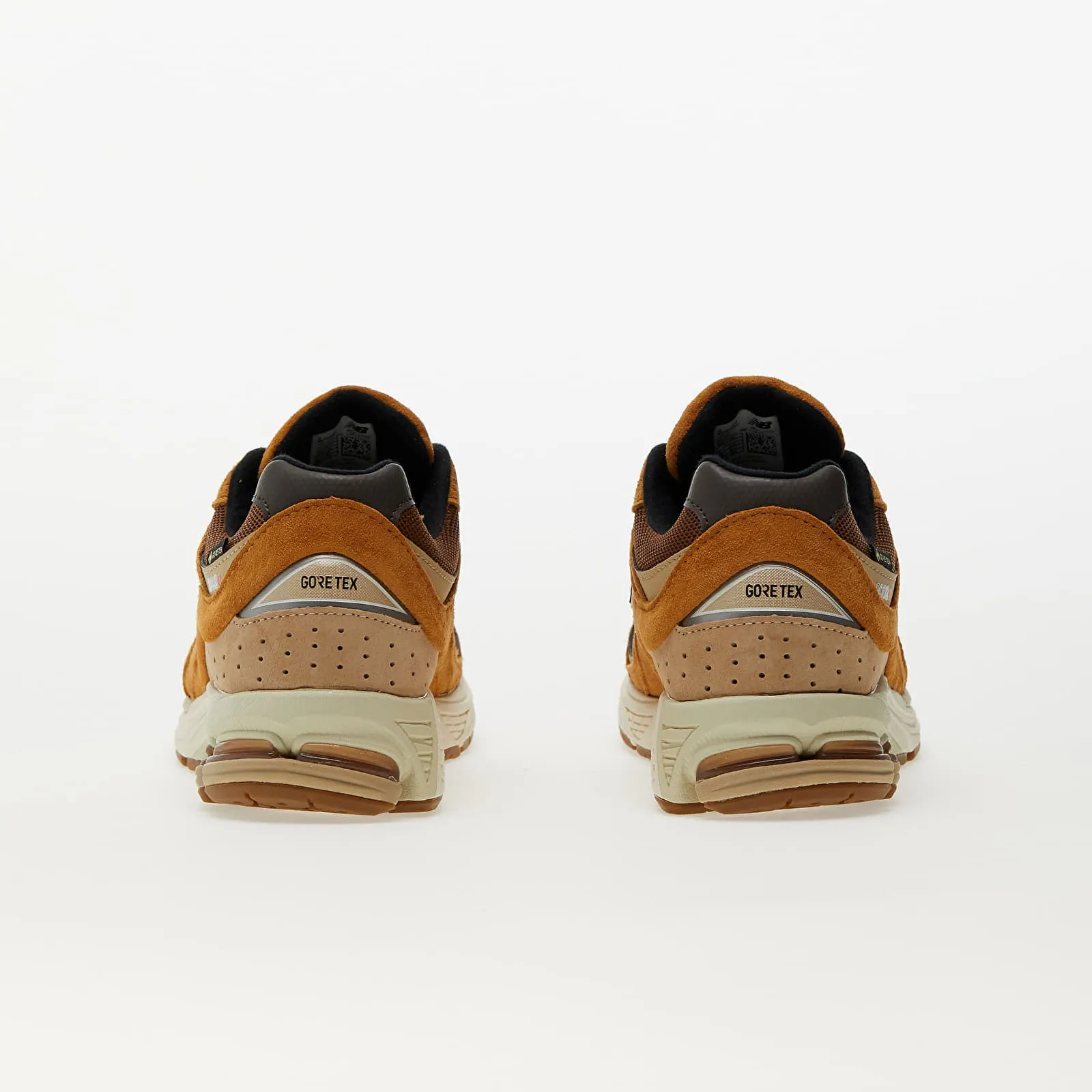 NEW BALANCE 2002R GORETEX TOBACCO