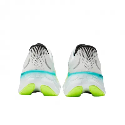 New Balance Fresh Foam X More v4