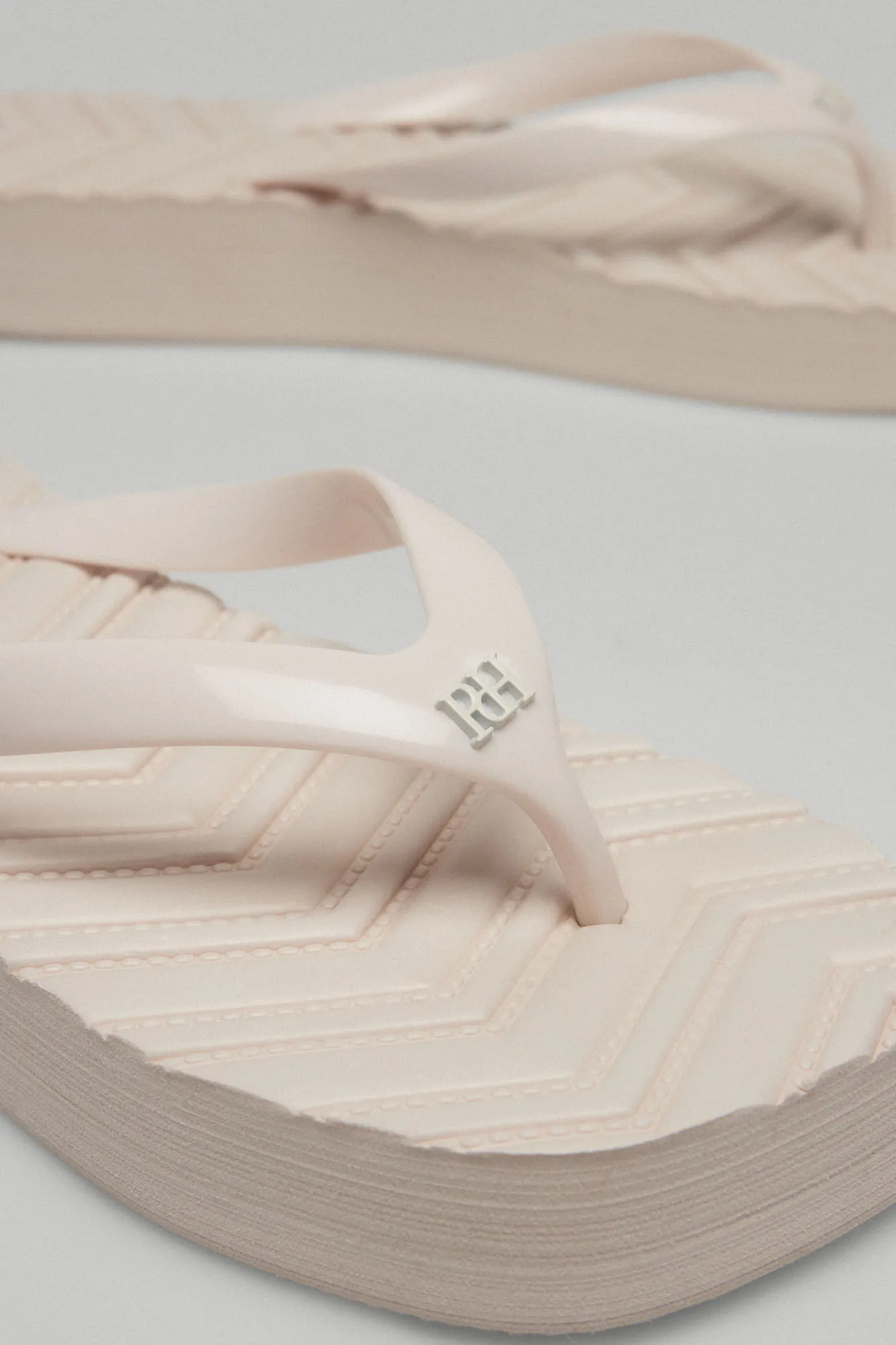 PLATFORM FLIPFLOPS