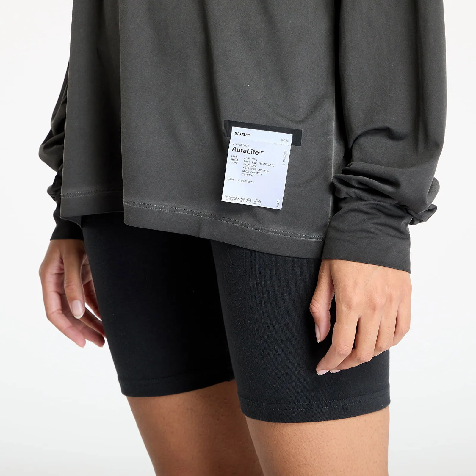 Satisfy AuraLite Long Tee UNISEX Pigment Black L