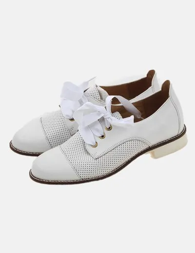VEXED Zapato oxford blanco detalle lazo