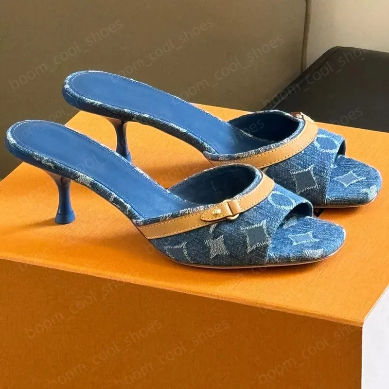 WOMEN REVIVAL MULE DESIGNER BLUE DENIM SANDALS BORDED STILETTO TACONES DE TACONES DE TACONES DE CUERO FLIPFLOPS SANDAL MULA SAN