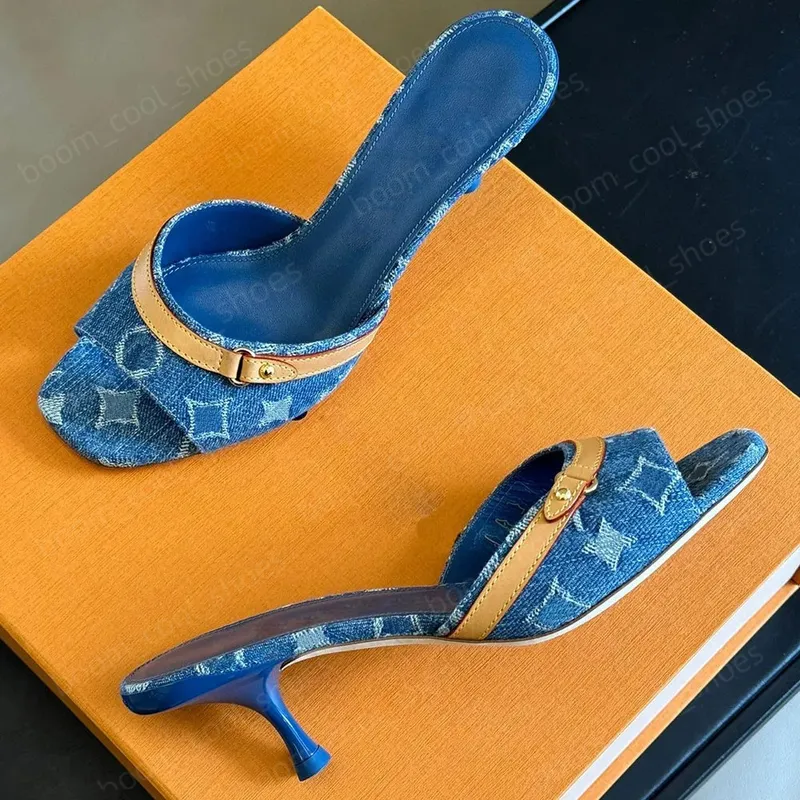 WOMEN REVIVAL MULE DESIGNER BLUE DENIM SANDALS BORDED STILETTO TACONES DE TACONES DE TACONES DE CUERO FLIPFLOPS SANDAL MULA SAN