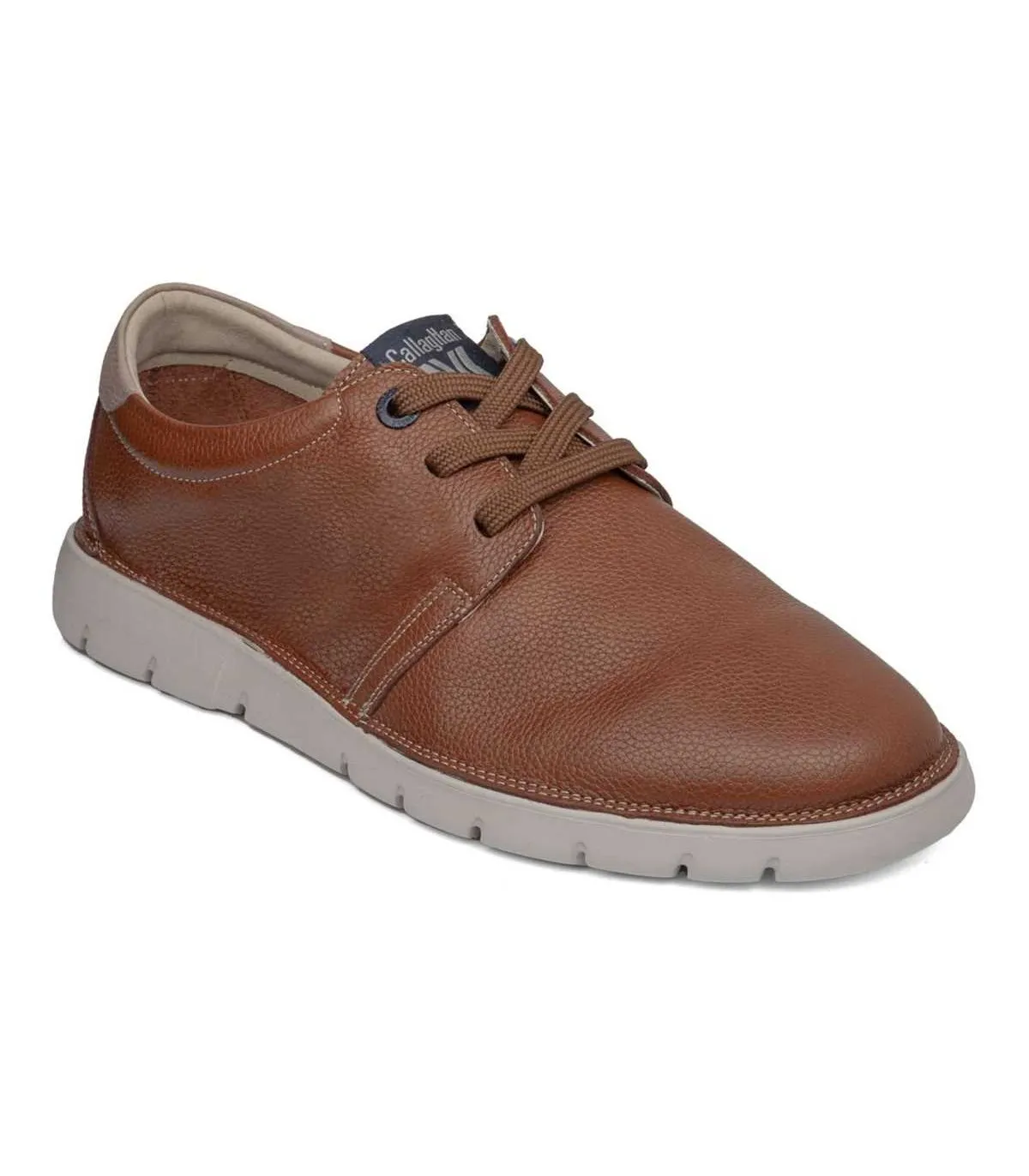 Zapato de cordones en piel cuero