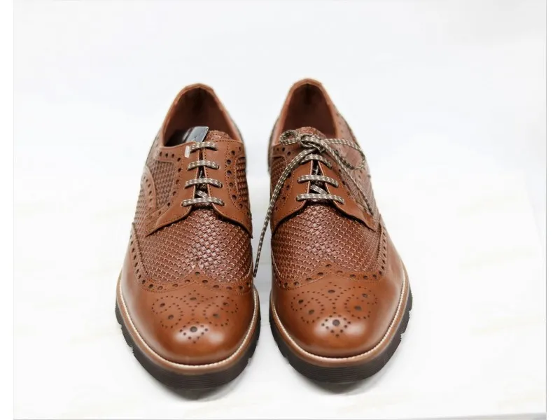 ZAPATO DE PIEL GRABADO 6254 TUBOLARI EN COLOR CUERO