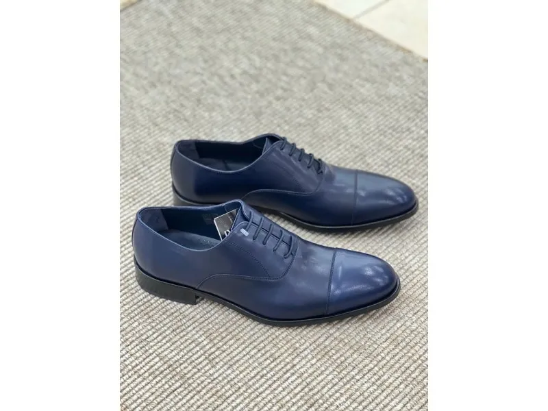 ZAPATO DE PIEL PARA VESTIR 9800 TUBOLARI EN COLOR AZUL