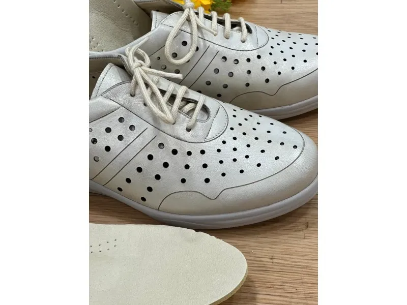 ZAPATO DEPORTIVO DE PIEL 25003 DRUCKER EN COLOR BEIGE