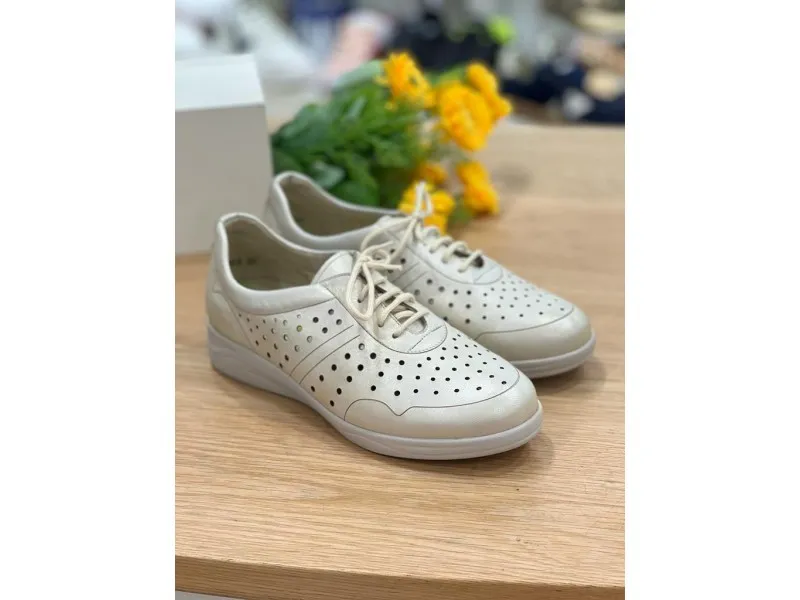 ZAPATO DEPORTIVO DE PIEL 25003 DRUCKER EN COLOR BEIGE